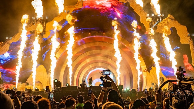 Astroworld lawsuit: Judge denies requests from Travis Scott, Apple to be removed from lawsuits