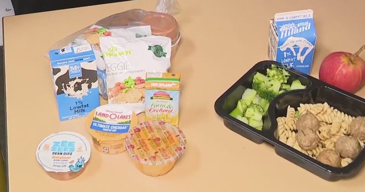 Houston Food Bank starting meal program as schools close for summer