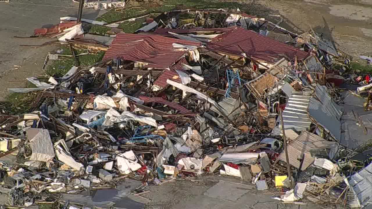 At least 7 dead, 100 injured in North Texas tornado outbreak