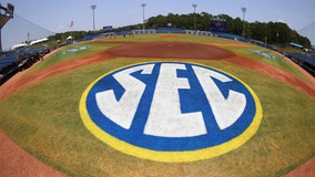 SEC to experiment with double first base during tournament