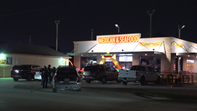 Houston shooting: Two men shot at Zunex Sports Bar on Lyons Ave. in Houston