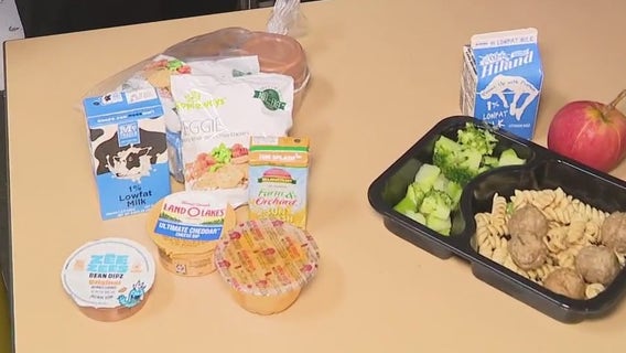 Houston Food Bank starting meal program as schools close for summer