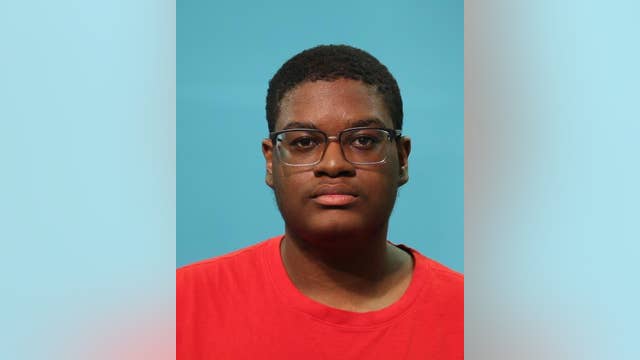 Alvin ISD employee allegedly had 'improper relationship' with student