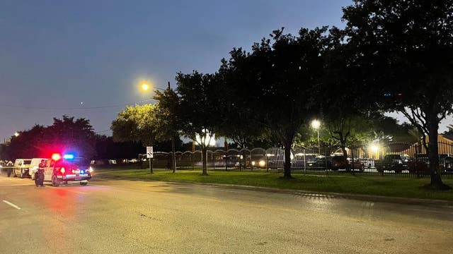 Houston shooting: Suspect on the run following deadly shooting on Broadway