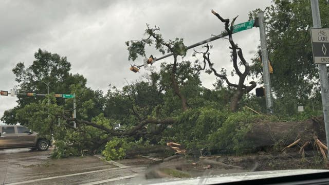 Houston weather: City, county officials urging drivers to stay off the road