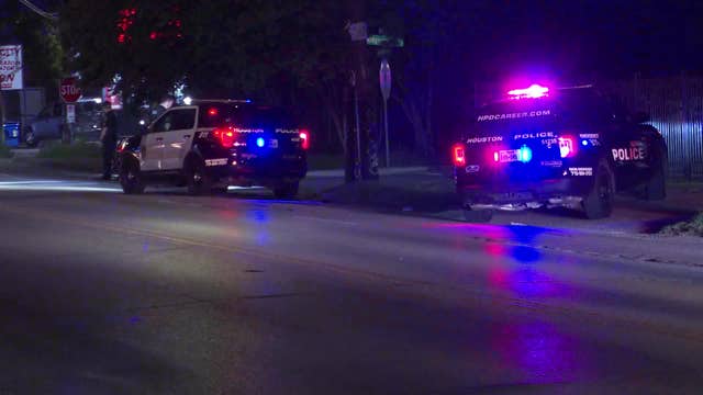 Houston shooting: Man robbed, shot in Montrose at Ridgewood, Westheimer