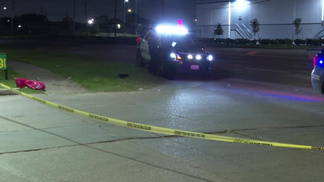 Houston shooting on Telephone Road: Passenger shot; police search for driver