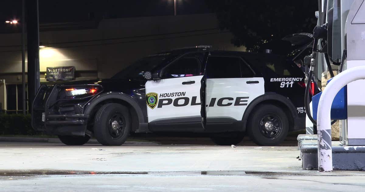 Houston woman found shot at gas station on Pinemont | FOX 26 Houston
