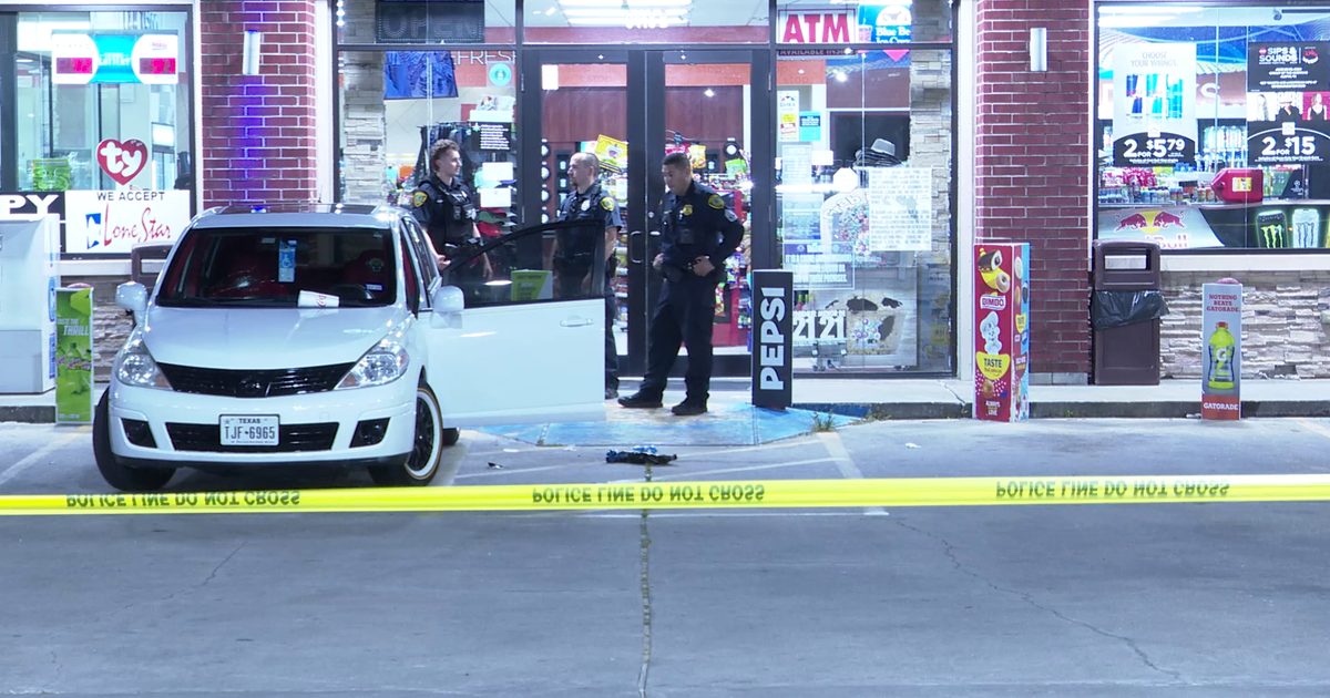 Houston crime: Houston man shot after leaving convenience store ...