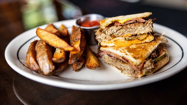 Foodies and Friends - Bosscat Kitchen and Libations