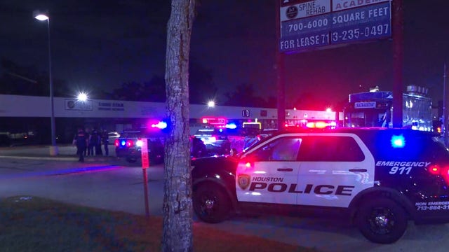 Houston nightclub security guard's accidental shotgun discharge injures two women