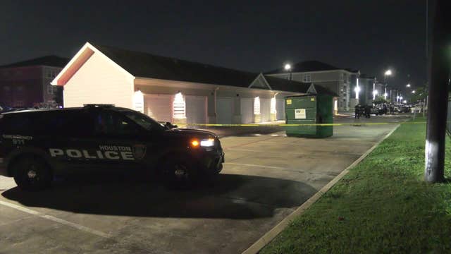 Houston shooting: Teen killed on Selinsky; man shot nearby