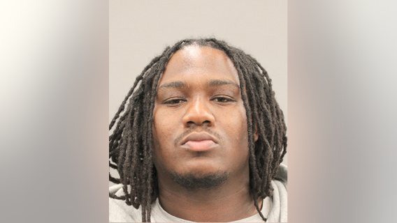 Houston shooting: Two men shot while sitting at stop sign, suspect at large