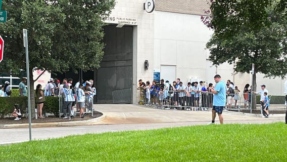 Messi draws crowds in Houston ahead of Copa America quarterfinal against Ecuador