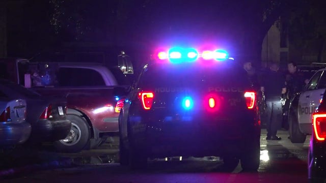 Houston home invasion leaves suspect in critical condition: HPD