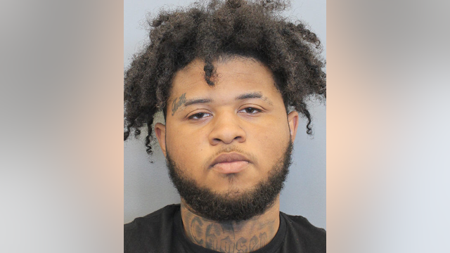 Houston shooting: 18-year-old suspect shot during burglary at Beechnut Street Apartment