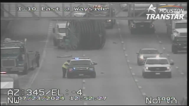 Spool blocks lanes on I-10 East at Wayside: Houston Transtar