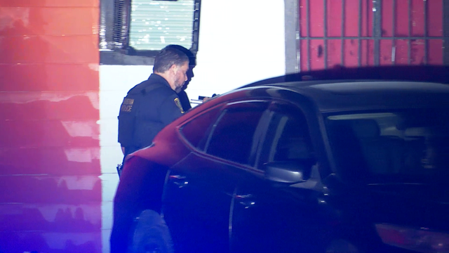 Houston police search for suspect after shooting targets undercover officer