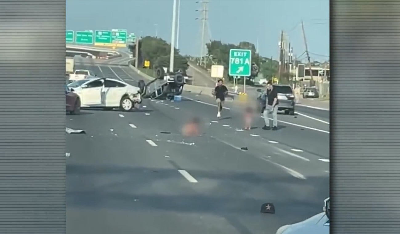 Toddlers seen on I-10 East Freeway after crash caused Jeep to roll over