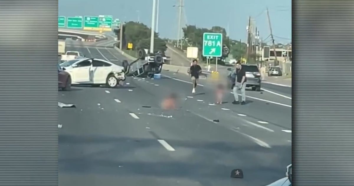 Toddlers seen on I-10 East Freeway after crash caused Jeep to roll over ...