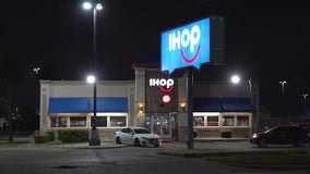 Houston double shooting: Man walks into IHOP after being shot near I-45, Crosstimbers