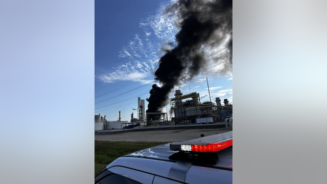 Pasadena transformer fire: Fire mostly out after smoke seen coming from Air Liquide