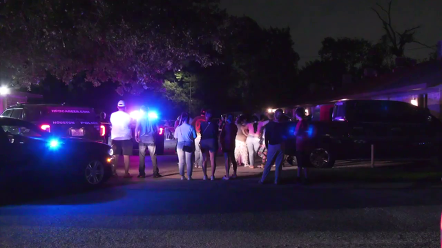 Houston shooting: Distressed teen takes own life after accidental shooting of 11-year-old boy, police say