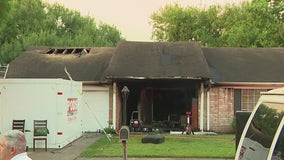 Houston fire: One dead in early morning house fire on Longbrook Drive