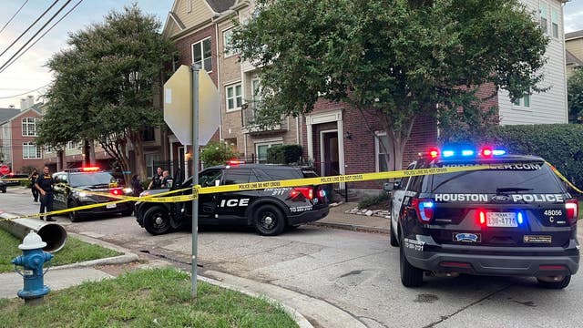 Houston crime: Man found dead inside home on Cook Street, authorities investigating
