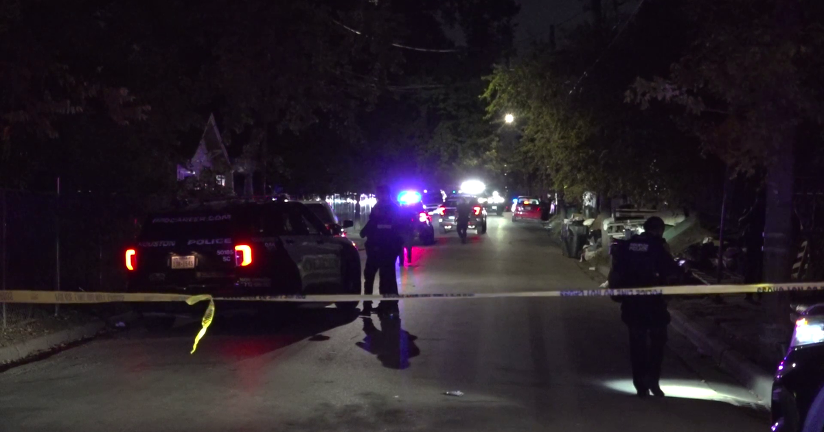 Houston crime: Man shot in the ankle after suspect threatens him | FOX ...
