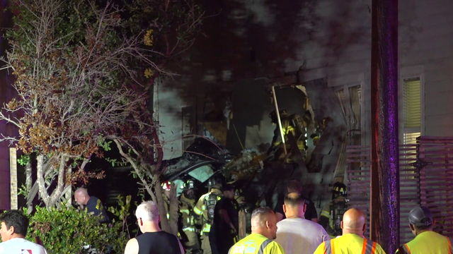 Houston crime: Driver dies after crashing BMW into house and sparking fire