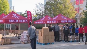Houston turkey giveaway at Toyota Center on Monday
