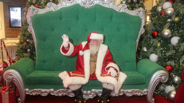 Santa returns to The Galleria