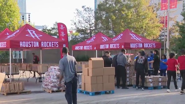 Houston turkey giveaway at Toyota Center on Monday
