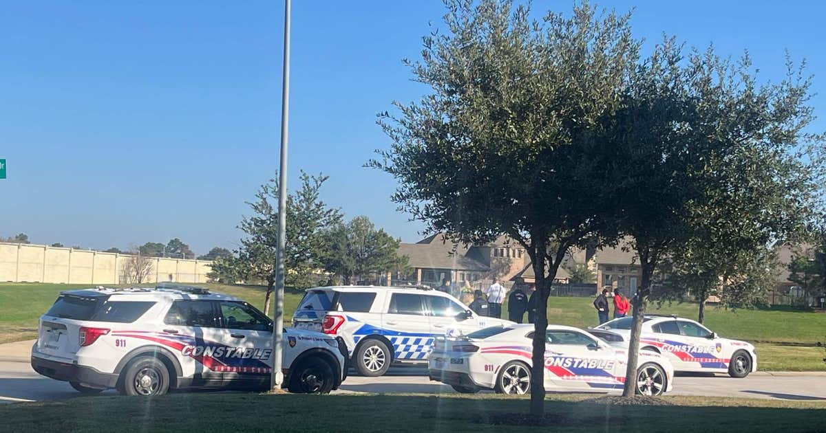 Body found in northwest Harris County neighborhood lake | FOX 26 Houston