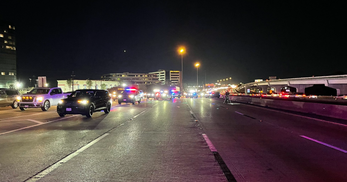 North Freeway crash: Motorcycle rider dead after multiple vehicle crash ...