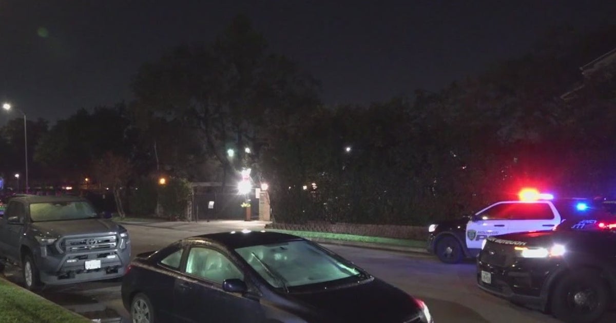 Houston man shot while trying to stop robbery suspects on Spenwick ...
