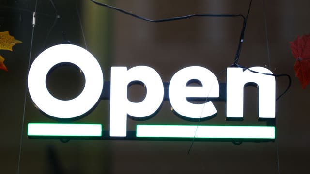 Houston stores open New Year's Eve 2024: Kroger, H-E-B, Walmart hours