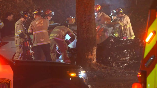 River Oaks major crash leaves one man dead on Kirby Drive