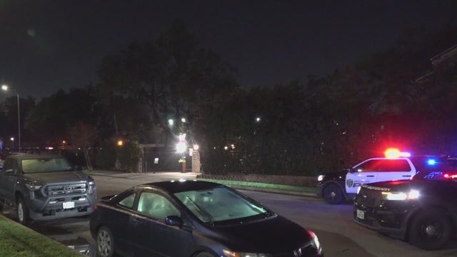 Houston man shot while trying to stop robbery suspects on Spenwick