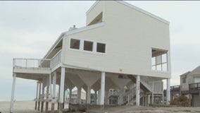 Beyonce’s mother’s beach house in Galveston foreclosed on, taken by bank