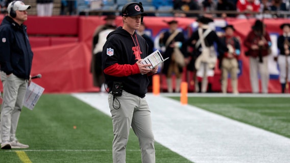 Houston Texans fire offensive coordinator Bobby Slowik, sources say