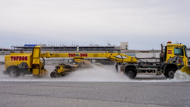 Houston weather: Bush, Hobby airports to reopen Wednesday