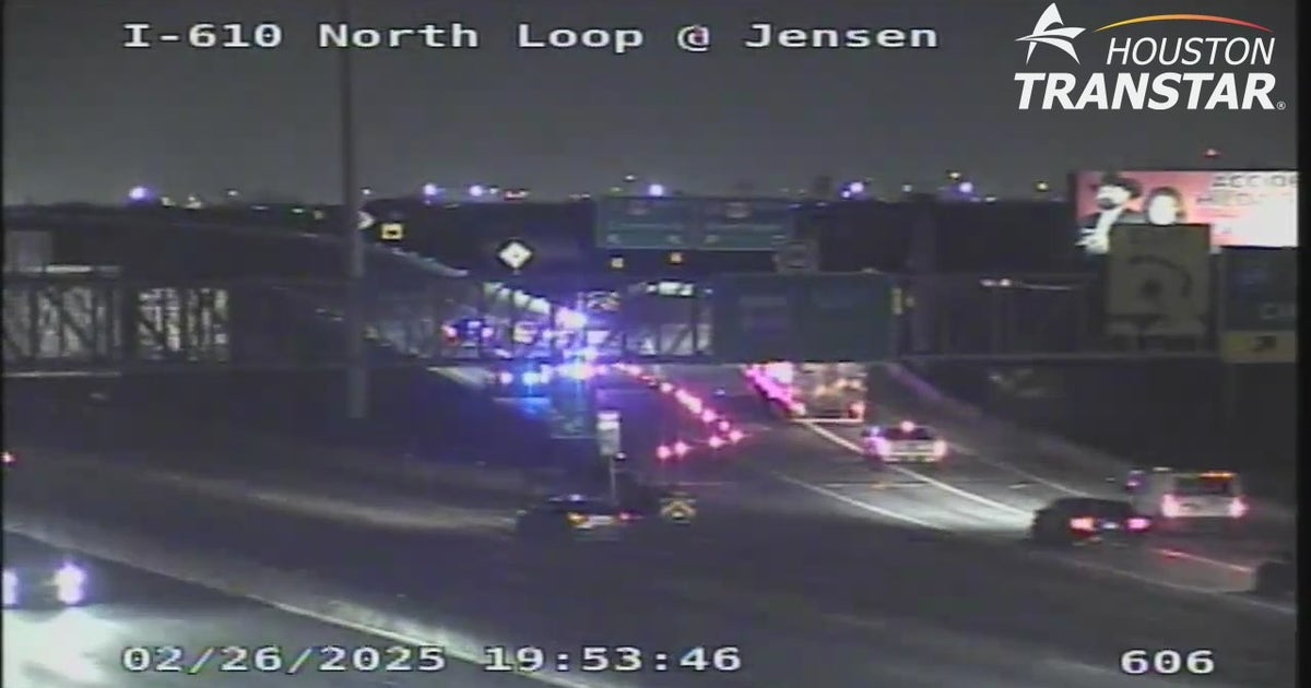 Houston crime: Man found dead inside vehicle on North Loop | FOX 26 Houston