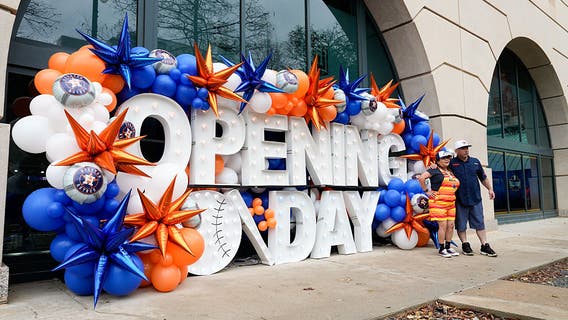Share 'Go Coogs' pride, Astros Opening Day pictures, videos! | Tell 26