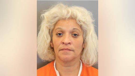 Houston woman charged in deadly stabbing of 70-year-old boyfriend