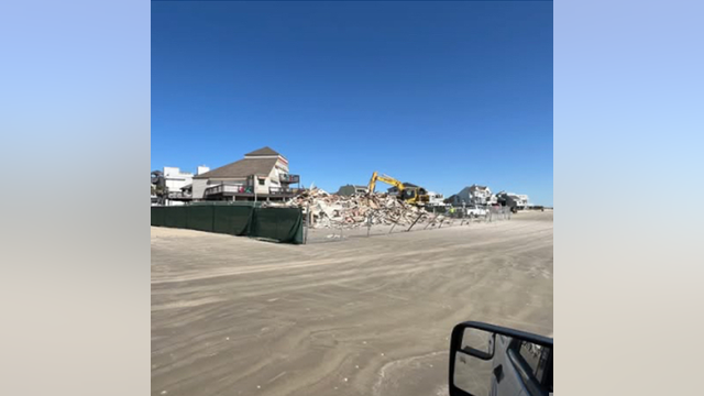 Beyonce's mother's beach house in Galveston being demolished