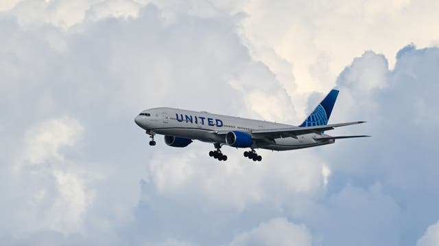 United Airlines pilot removed passenger from bathroom on flight to Houston, lawsuit claims