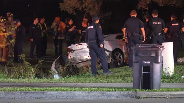 Fulton Street crash: Man dead after crashing vehicle at high rate of speed, police say