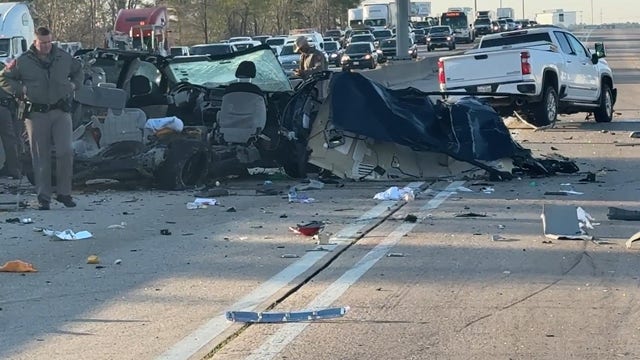 I-45 crash kills 3, 4 others injured